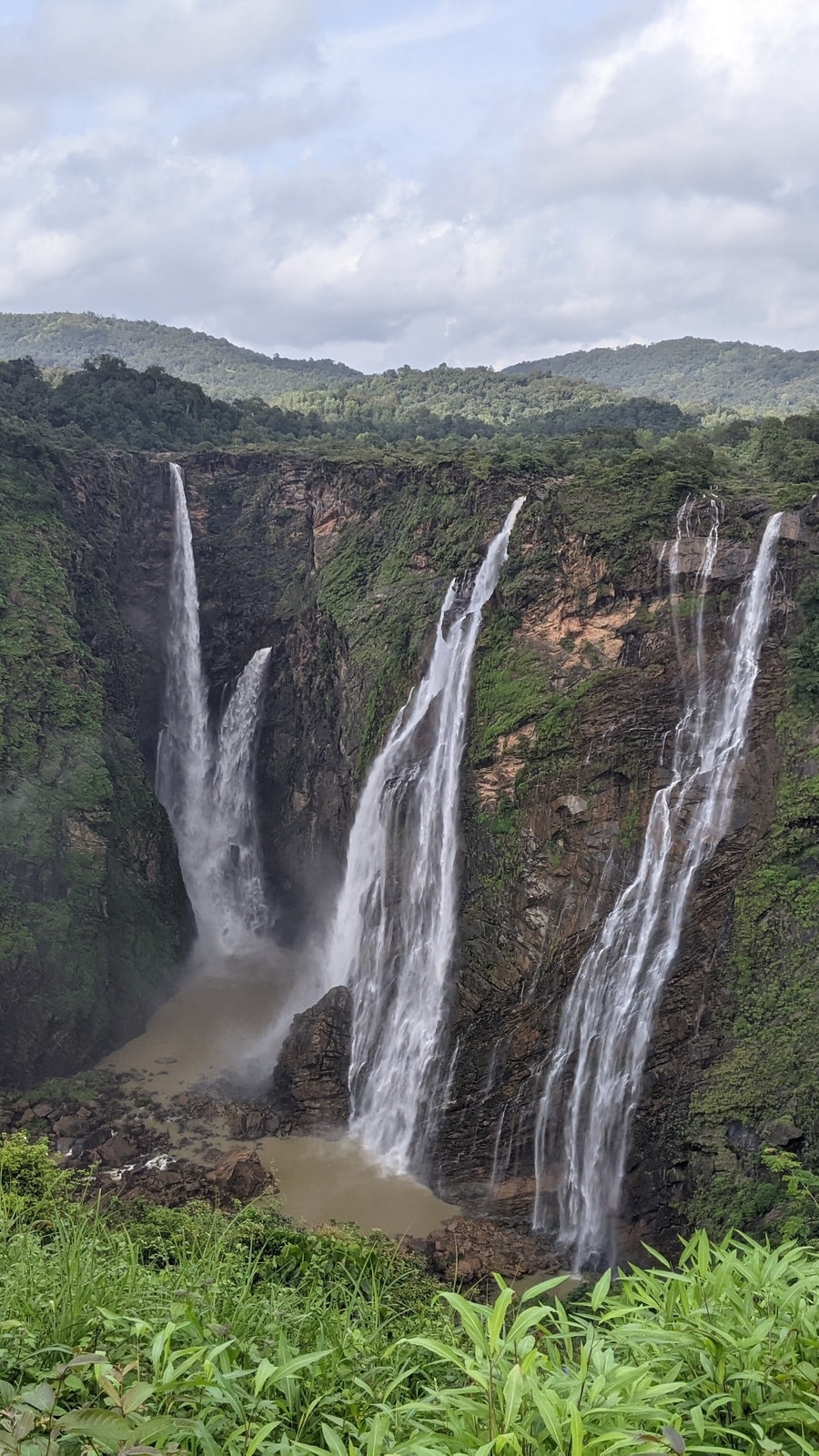 5 Beautiful Waterfalls To Visit In India