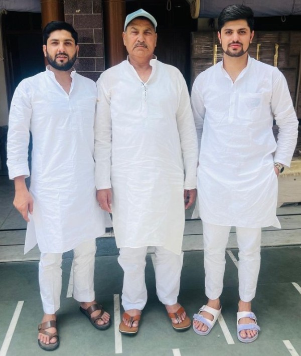 Sameer Rizvi with his father and elder brother right to left