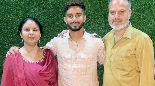 Mayank Markande (Family)